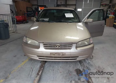 1998 Toyota Camry Le из США, поврежденный, VIN 4T1BG22K2WU388778